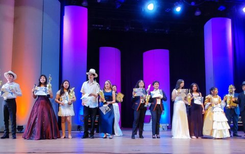 Representantes de varias unidades educativas particulares se llevaron un trofeo como solistas o dúos.