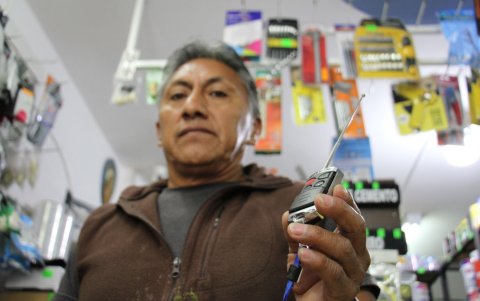 Autogestión. 40 locales de la calle J optaron por poner una cuota para adquirir las alarmas comunitarias