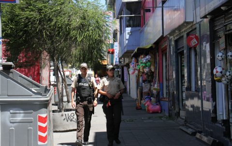 Presencia. Las rondas policiales se han incrementado en Solanda, desde hace un mes.