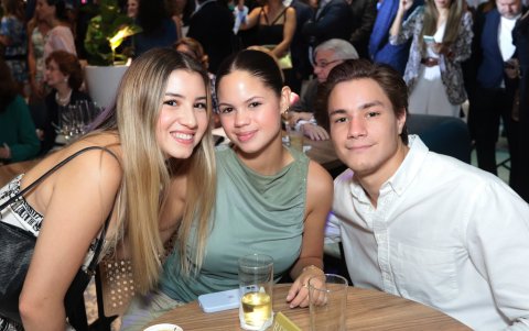 Anarella Hernández, Luciana Coral y Jorge Salcedo.