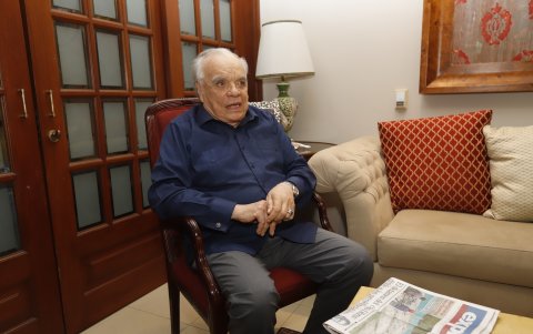 A la casa de Jaime Damerval llegan dos diarios, 