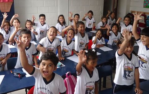 Fundación Niños con Futuro. Son más de 480 niños que son beneficiados con educación de calidad.