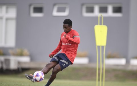 Cazares ha sonado para reforzar a Liga de Quito y Cruzeiro en el presente mercado de fichajes.