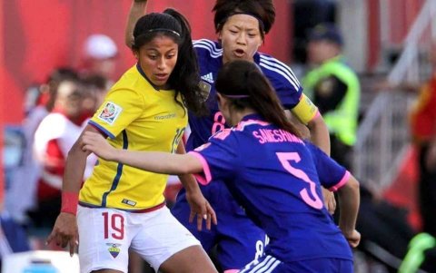 Kerlly Real durante su participación con la Tricolor en la Copa del Mundo Canadá 2015.