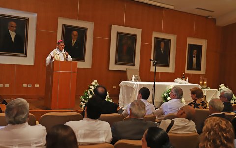 La misa de Acción de Gracias fue oficiada por monseñor Luis Cabrera, arzobispo de Guayaquil.
