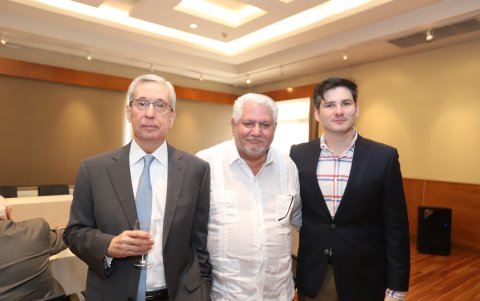 Enrique Herrería, Modesto Apolo y Carlos Alfonso Martínez.