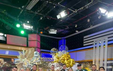 Con sus compañeros de RTS.