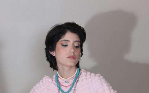 Combinar con rosado.