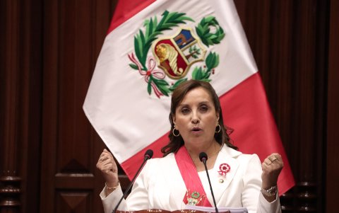 La presidenta de Perú, Dina Boluarte, presenta su primer discurso en el Congreso con motivo del día de la independencia, este viernes 28 de julio en Lima.