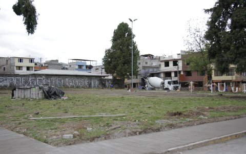 Proyecto. En este lugar se anuncia la construcción de locales.