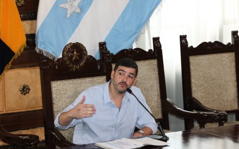 En Guayaquil, el alcalde Aquiles Álvarez, también ha activado la silla vacía en el Concejo Municipal.