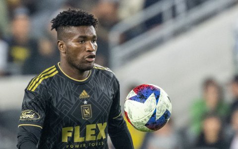 Cifuentes recibió los elogios de su futuro entrenador.