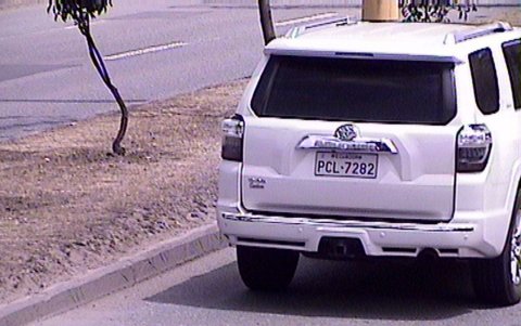 Multa. En agosto de 2019, la empresa de Movilidad de Cuenca fotografió al carro, pero su carrocería era blanca.