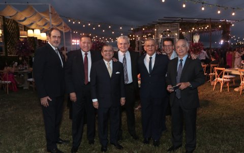 Carlos Adum, Antonio Vélez, Iván Casanova, Armando Cucalón, Ricardo Ayala, Gonzalo Quintana y Miguel Chevasco.