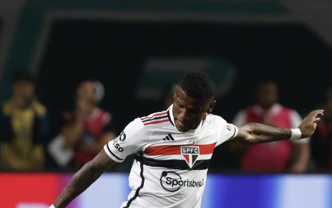 Arboleda se alista para el duelo de ida ante San Lorenzo.