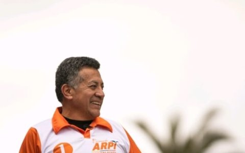 Es candidato por Azuay a la Asamblea Nacional, por Centro Democrático.
