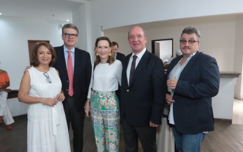 Luz Marina López, Vincent Durin, Bénédicte de Raynal, Frédérick Raynal y Jean-Yves Regnier.
