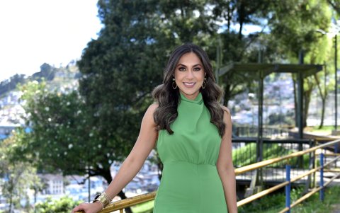 A los 17 años fue reina de Portoviejo.