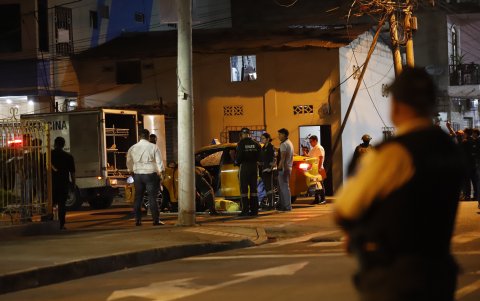 Dos de las víctimas se movilizaban en este taxi cuando fueron atacadas.
