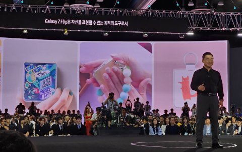 TM Roh fue el encargado de presentarle al mundo los nuevos plegables de Samsung: Z Flip5 y Z Fold5.