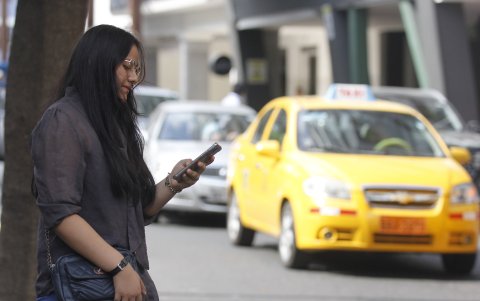 Los taxis son uno de los tres grupos que recibirán compensación.