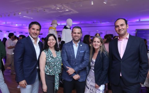 Fernando Macías, Gina Moscoso, Bruno Zavala, Sofía Naranjo y Román Aponte..