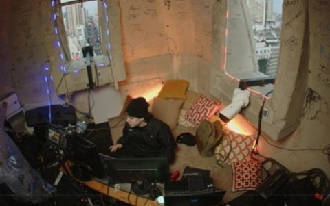 El streamer ha instalado su equipo de transmisión en la cima del Obelisco