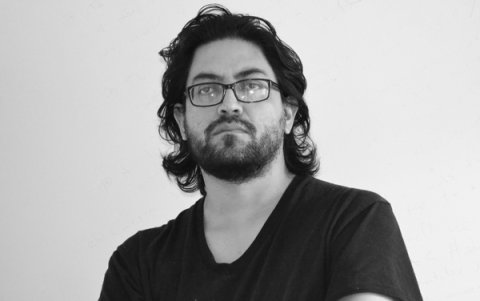 Personaje.- El escritor Andrés Ortiz Lemos.