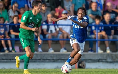 Romario Ibarra se lleva el trofeo de pretemporada.