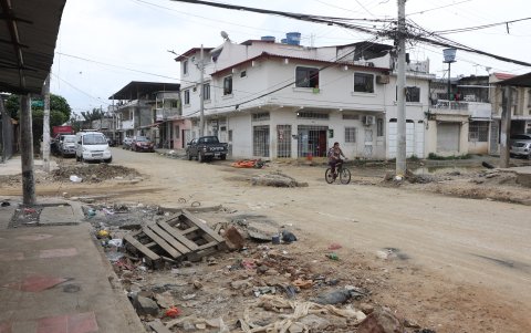 Sector de la 20, entre Portete y Argentina, dirección de contratista que registran documentos de compras.