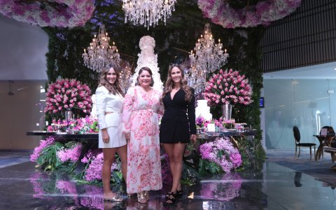 María José Merizalde, María Esther Salazar y Andrea Merizalde de Noboa.