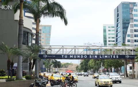 En un recorrido realizado por EXPRESO se observó sectores de alta afluencia que no cuentan con similar resguardo como en la bahía.