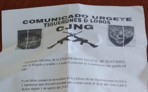 El panfleto con amenazas que habrían recibido las autoridades de la Universidad de Guayaquil