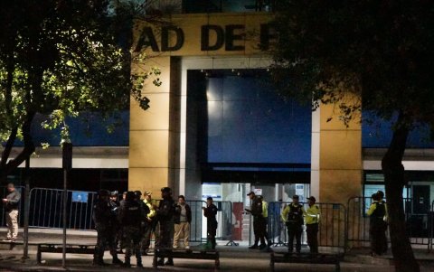 Uno de los detenidos el día del asesinato murió en la Unidad de Flagrancia, en Quito.