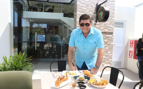 Puerto 77 ofrece un menú variado