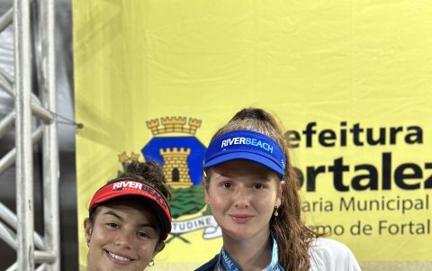 Quinta con uno de los 4 oros del Mundial de Brasil. En la foto con Chiara Tabacchi, dupla ganadora de la categoría pro dobles  femenino.