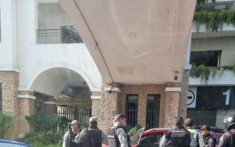 Operativos. Las autoridades realizan esporádicos operativos en la zona. No obstante, los robos incluso se han incrementado. Hay queja ciudadana.