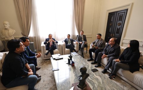 Información. Diario EXPRESO se reunió en el Municipio con la comitiva en torno al tema de las vallas, para obtener más detalles del caso.