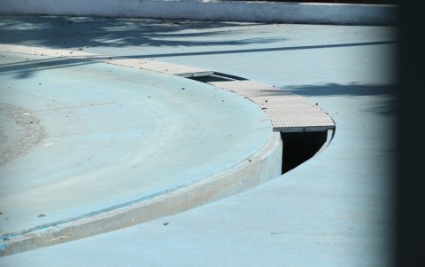 Daños. Algunas rejillas de los parques han sufrido daños  o han desaparecido.