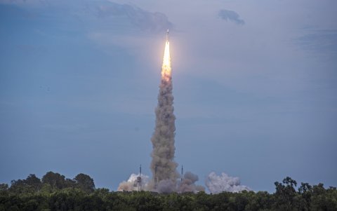 La misión espacial de la India a la Luna, el Chandrayaan-3, a bordo  del vehículo de despegue Mark-III Mission 4 (LVM3 M4)