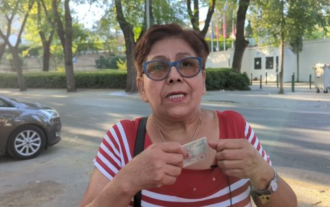 Sorpresa. Teresa Escobar se mostró sorprendida cuando llegó al recinto electoral donde ha votado en las últimas elecciones ecuatorianas. Aseguró que desconocía el voto telemático.