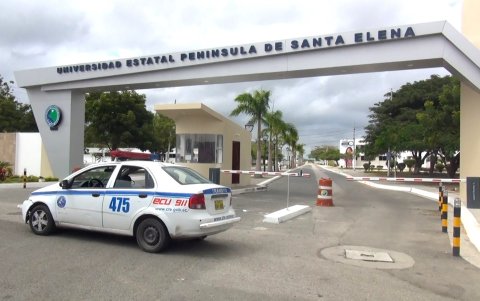 El colegio Americano de Santa Elena, adscrito a la UPSE, fue el sitio donde hubo la alerta de amenaza.
