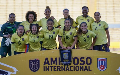 n julio pasado, el nuevo técnico de la Tri femenina, André Usme, convocó a 26 jugadoras, de ellas 13 fueron las legionarias. Vencieron a Cuba en los 2 partidos (1-0 y 2-0).