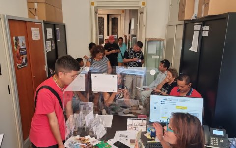 El 20 de agosto, miles de migrantes quedaron sin votar por falencias en el sistema de voto telemático.