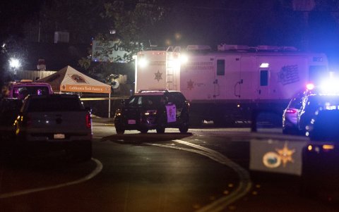 Tiroteo en un bar en Trabuco Canyon, California proca cuatro fallecidos y seis heridos.
