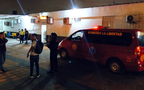 En el hospital de la Libertad se recupera una mujer herida en el ataque.