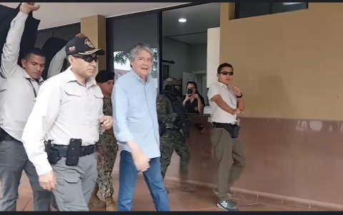 El presidente Guillermo Lasso visitó a Falquez con un fuerte contingente de seguridad.