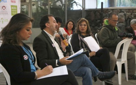 En abril, antes de que Pabel Muñoz asumiera su cargo, el Cabildo Cívico de Quito le expuso sus preocupaciones e ideas para la ciudad, en el Jardín Botánico.