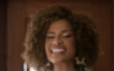 Ella entregará la corona el 4 de octubre.