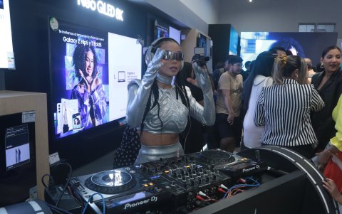 La Dj Isabel Guzmán también brindó su show.